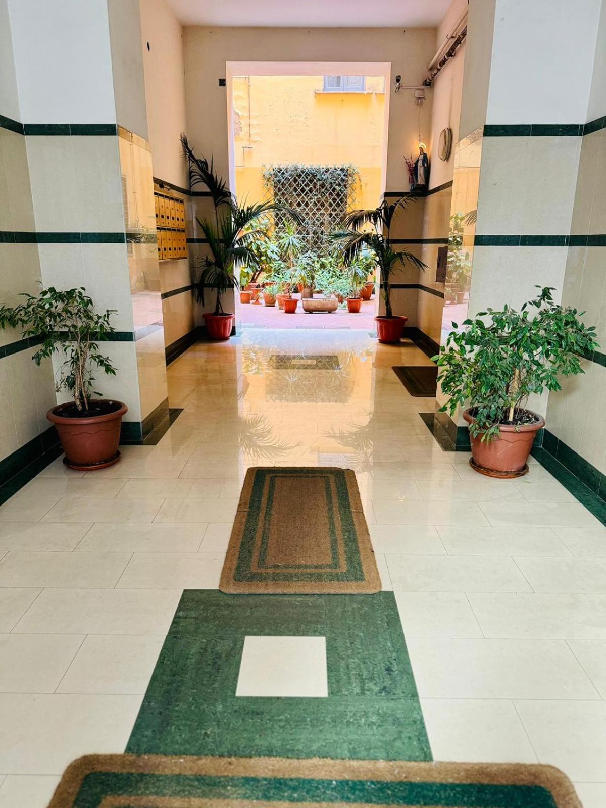 Punto House Ferrovia Hotel Naples Luaran gambar