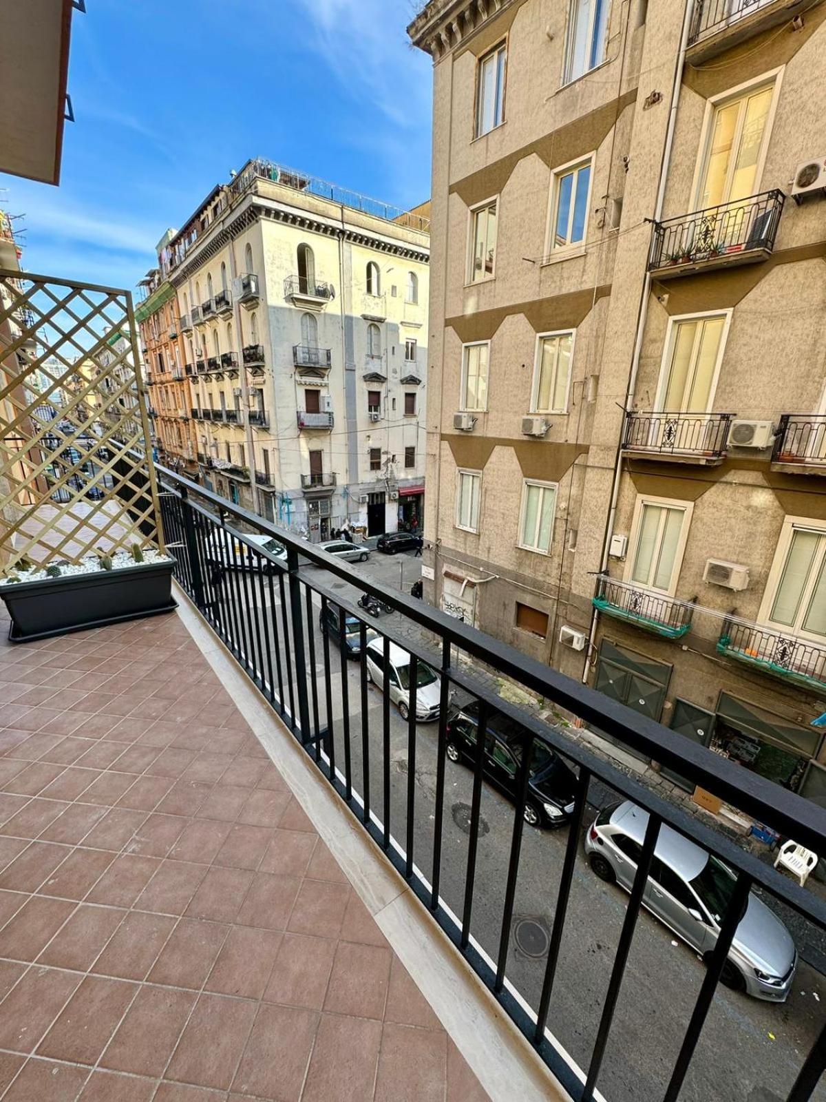 Punto House Ferrovia Hotel Naples Luaran gambar