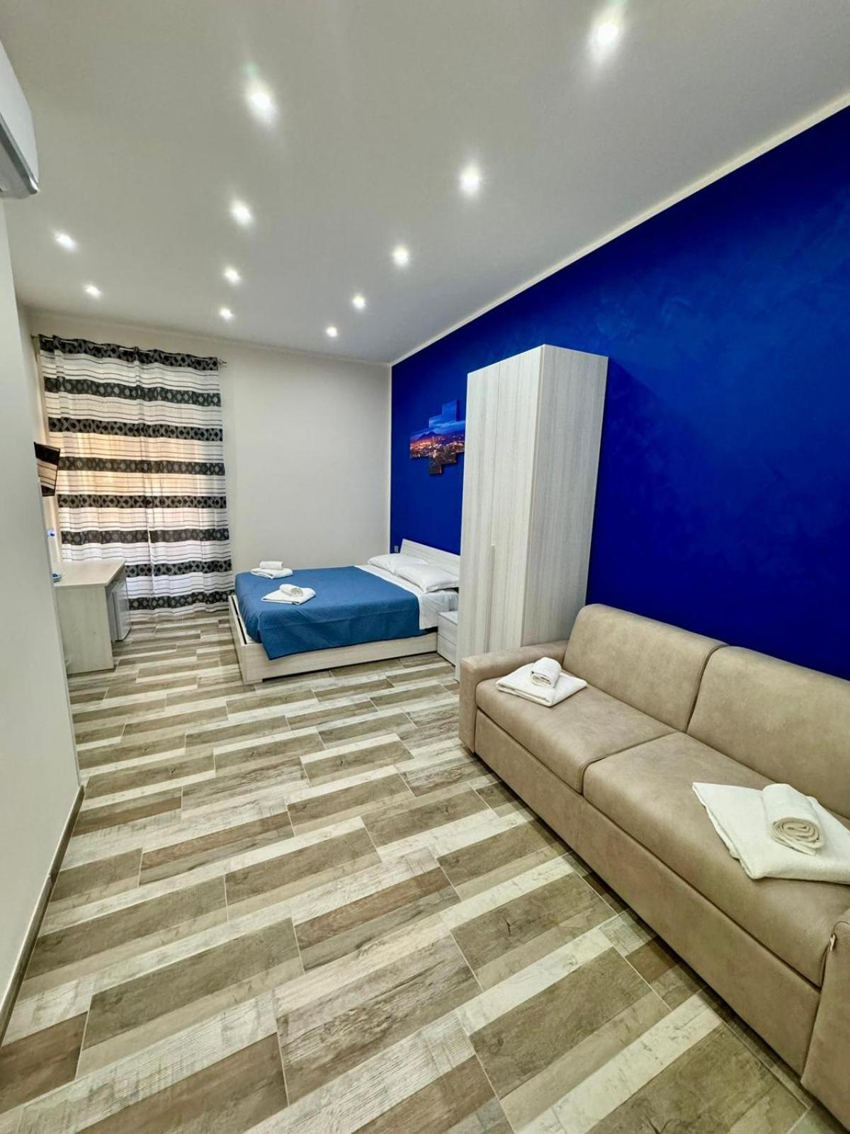 Punto House Ferrovia Hotel Naples Luaran gambar
