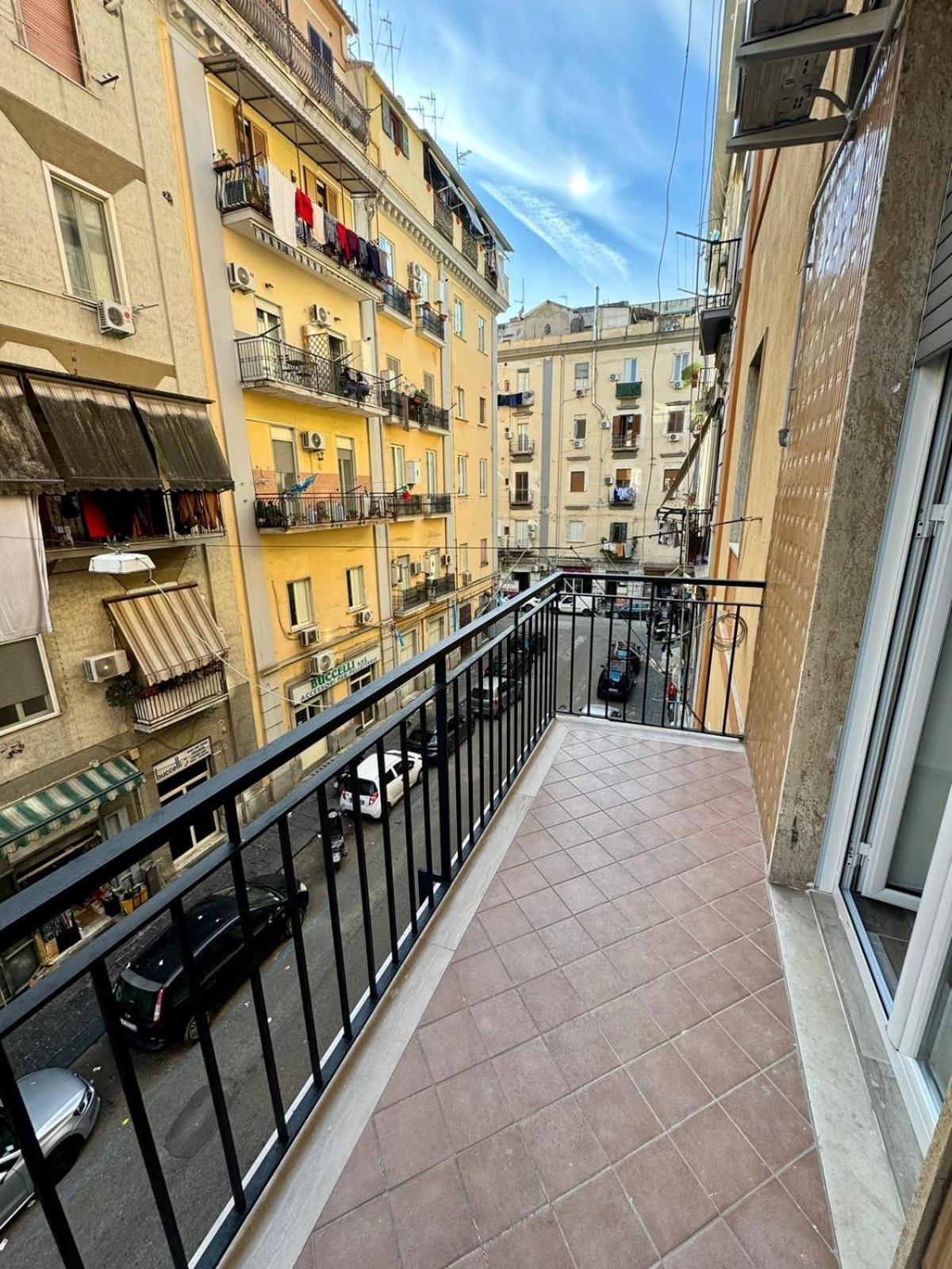 Punto House Ferrovia Hotel Naples Luaran gambar