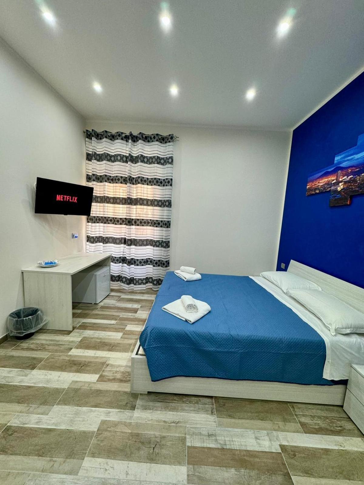 Punto House Ferrovia Hotel Naples Luaran gambar